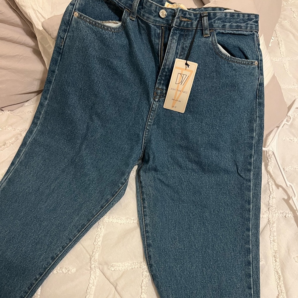 New - Picture 2 of 4